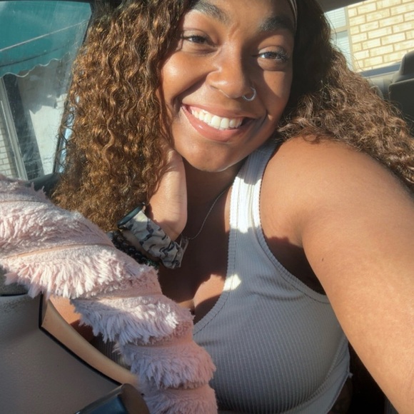 Meet your Posher, Manasseh - Picture 2 of 3